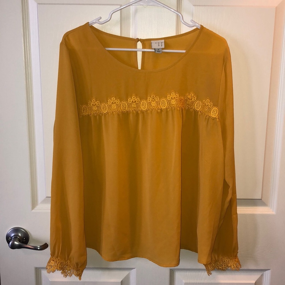 Dress Shirt/Blouse